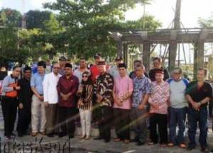 Wali Kota Tanjungpinang, H Lis Darmansyah SH Foto bersama Usai Pembukaan Taman Laman Bunda