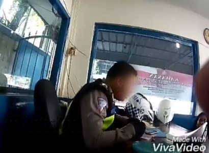 Video oknum polisi terima pungli dalam akun medsos Instagram @atikapakpahan